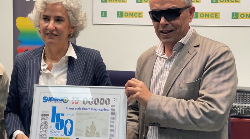 Manuel Martinez Pan e o cupon da ONCE en homenaxe a Valentin Lamas Carbajal
